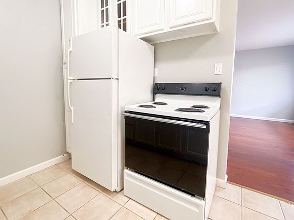 3rd image of 2212-2218 High St #2212-F