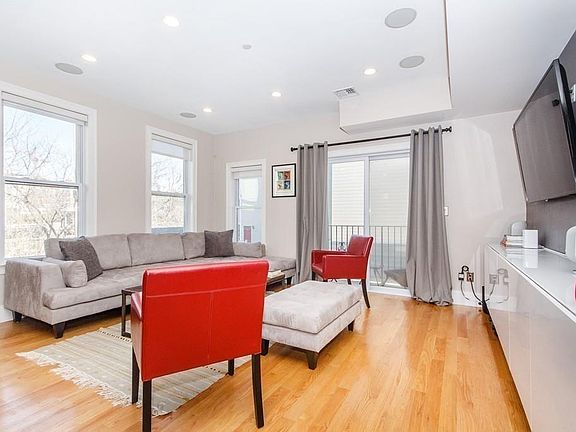 3rd image of 178 W 4th St Unit 2A