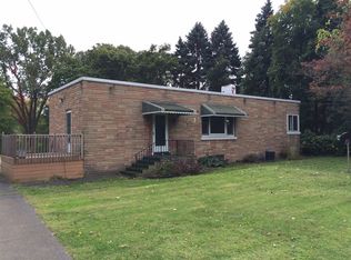 5435 E Lake Rd, Erie, PA 16511