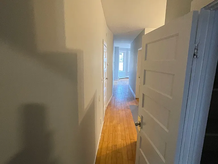 584 Kossuth St #584 — Photo 7