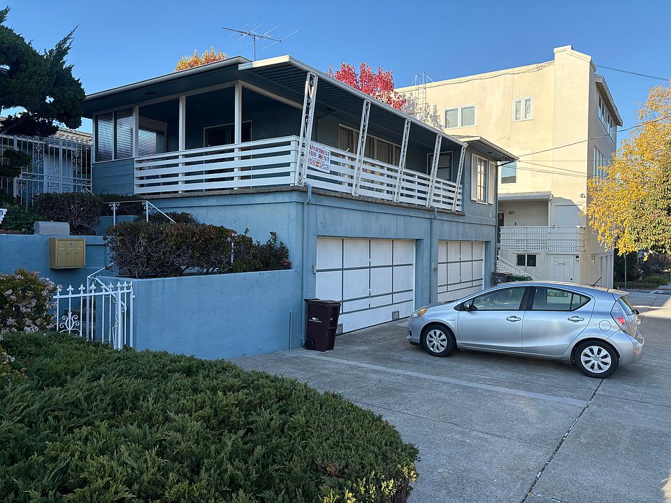 Front of Triplex at 5407 Broadway