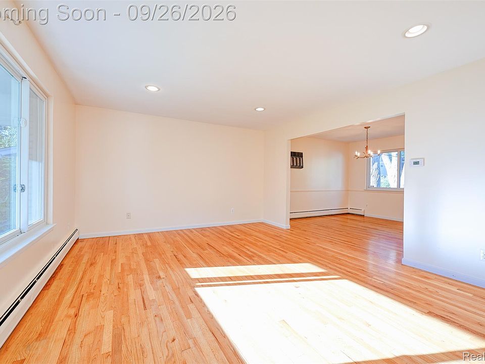 14377 Cranston St, photo 9