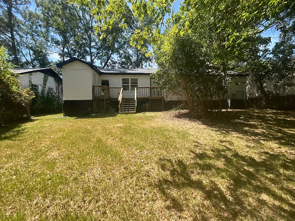420 Lawrence Rd