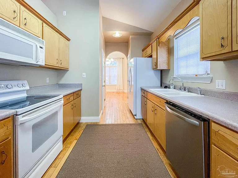 724 Ladner Dr — Photo 39
