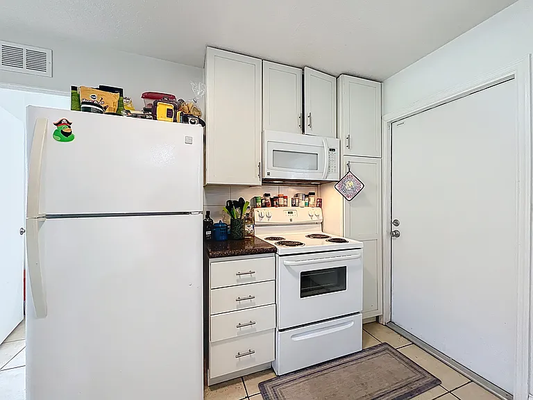 744 E Church Ave — Photo 12