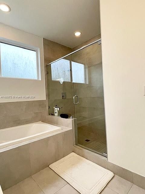 1st image of 10239 NW 71st Ter