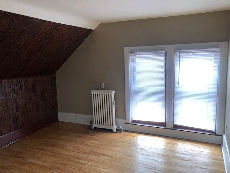 893-895 Fry St — Photo 5