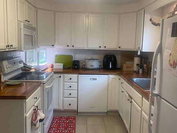 4th image of 21A Park Cir #21A