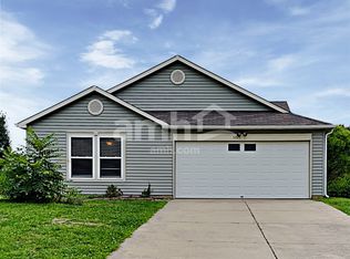 527 Runnymede Ct, Greenfield, IN