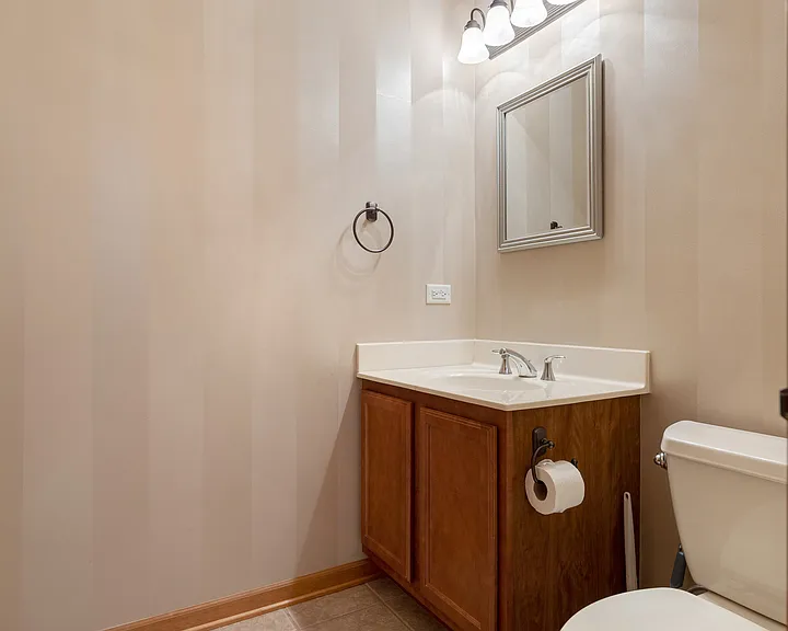 5568 Cambridge Way — Photo 12