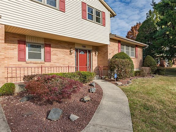 4th image of 1180 Brentwood Ave