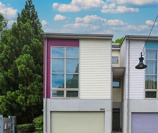 3rd image of 1240 Breuer Mews NW