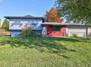 3447 Royal Crest Dr, The Dalles, OR 97058