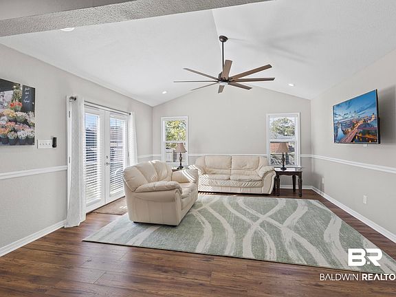 3rd image of 21687 Bartlett Ln