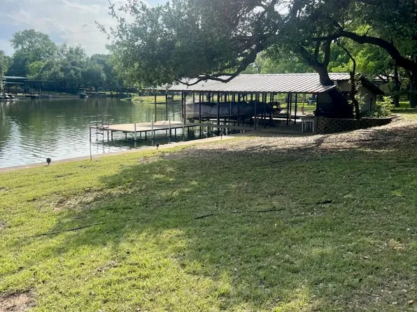 1705 Glencove, Kingsland, TX 78639