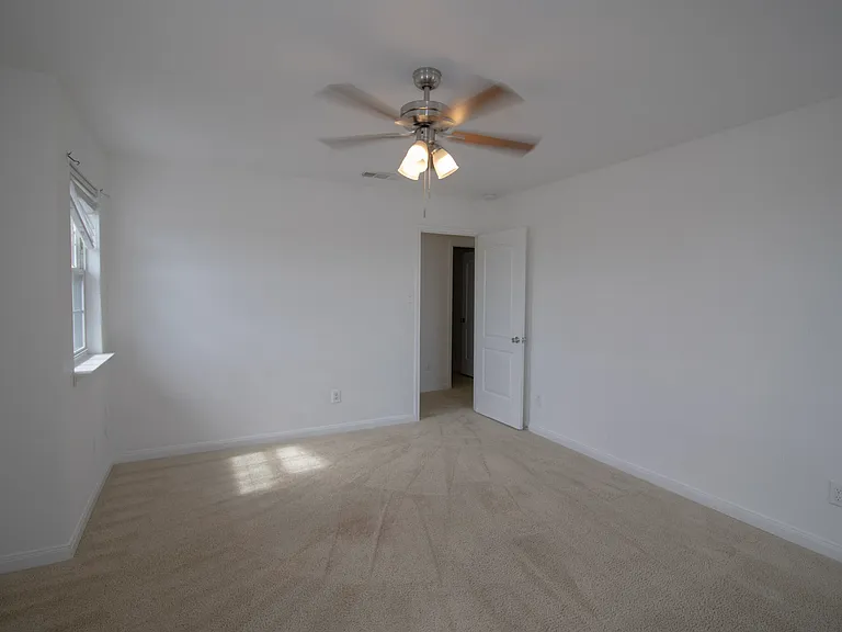 223 Magnolia Dr — Photo 24