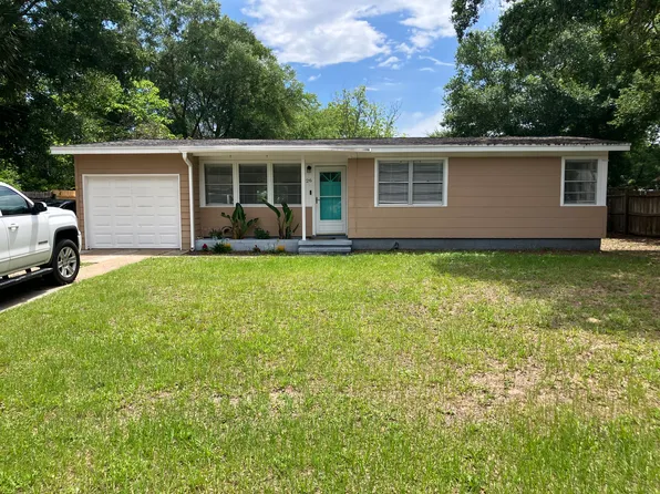 26 N 14th Street Pl, Fernandina Beach, FL 32034