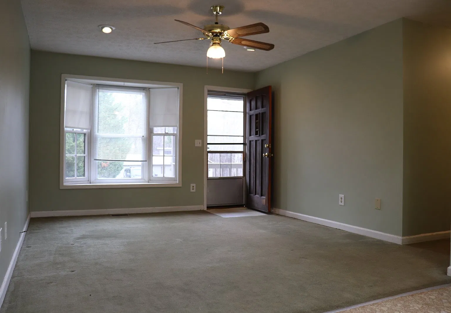 2 bed, 1.5 bath, $1,100 — Photo 4