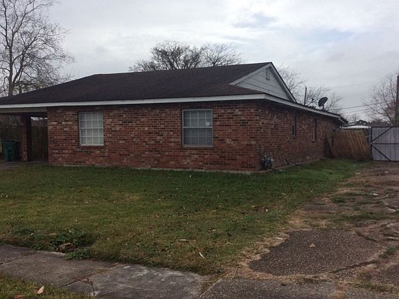 2nd image of 694 Newport Cir