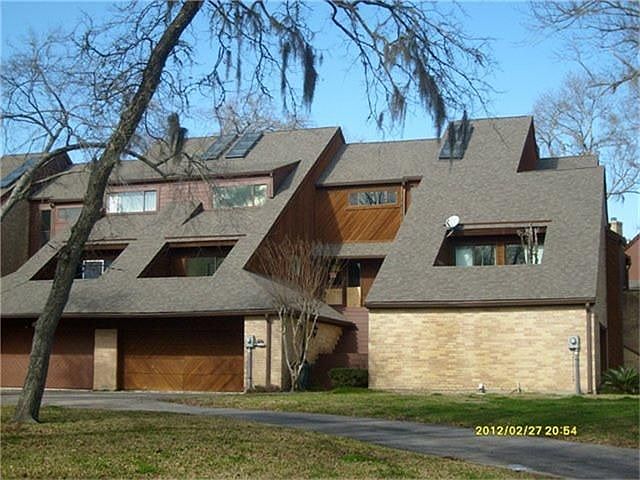 1st image of 123 Blue Heron Dr