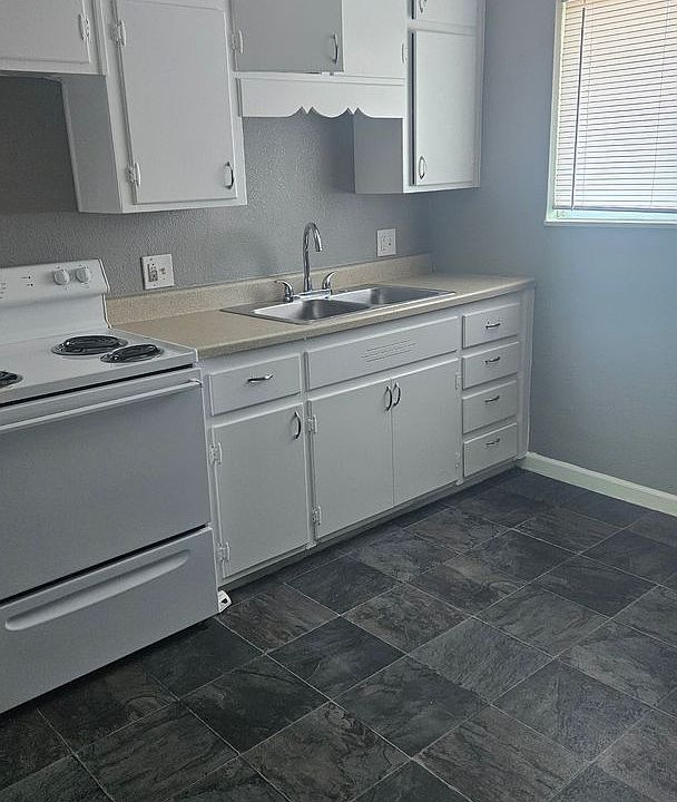1st image of 1060 Forest Ct APT 14