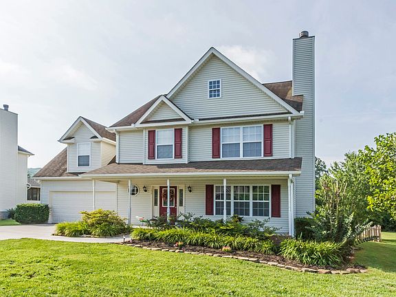 3rd image of 858 Paxton Dr