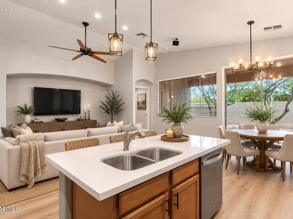 10361 W FOOTHILL Drive, Peoria, AZ 85383