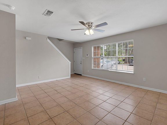 5th image of 845 W Georgia St