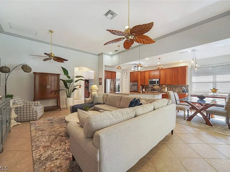 10514 Bella Vista Dr — Photo 3
