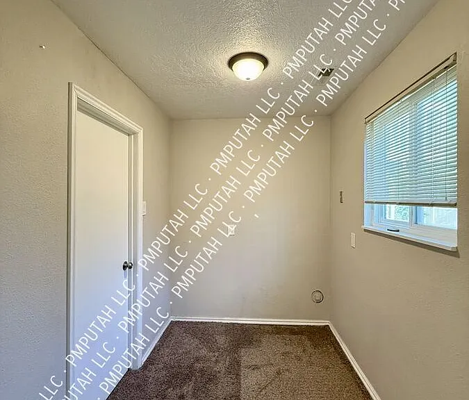 1602 E 2550 N — Photo 29