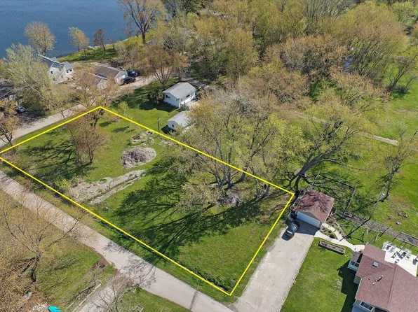 26943 N Grace St, Wauconda, IL 60084