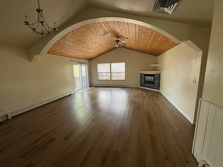 1552 Balsam Ct — Photo 7