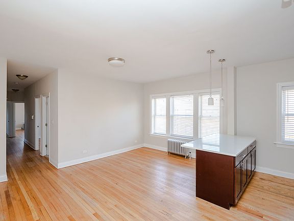 5th image of 3133 W Lawrence Ave #3C