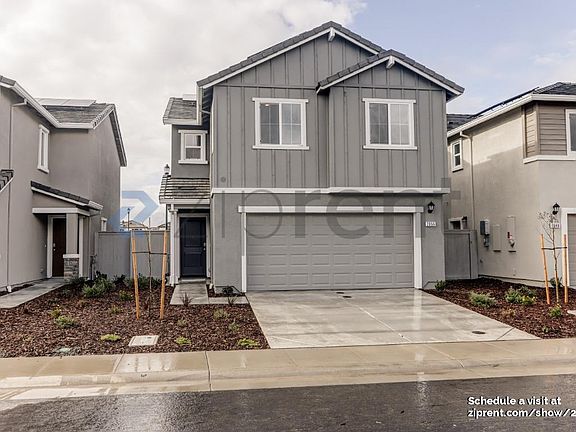 2nd image of 2056 Shady Tree Cir