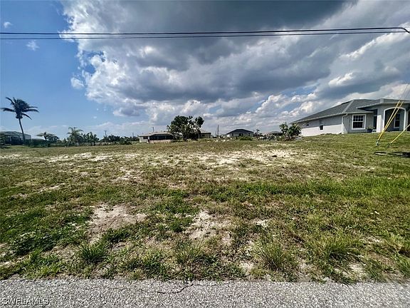 4th image of 601 NW 19th Ter