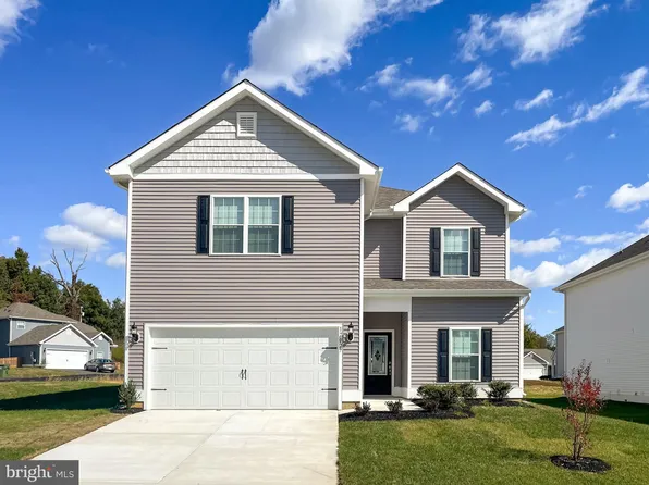 17027 Rollins Rd, Bowling Green, VA 22427