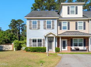 77 Battery Creek Club Dr, Beaufort, SC 29902