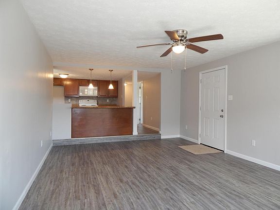 3rd image of 3822 Guinnview Way