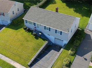 146 Red Bird Dr, Stratford, CT 06614