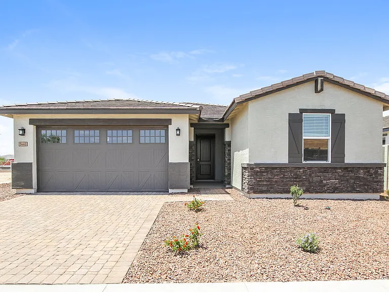 5440 S 245th Ave — Photo 1