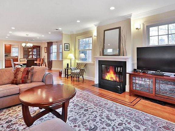 5th image of 4510 Greystone Ave