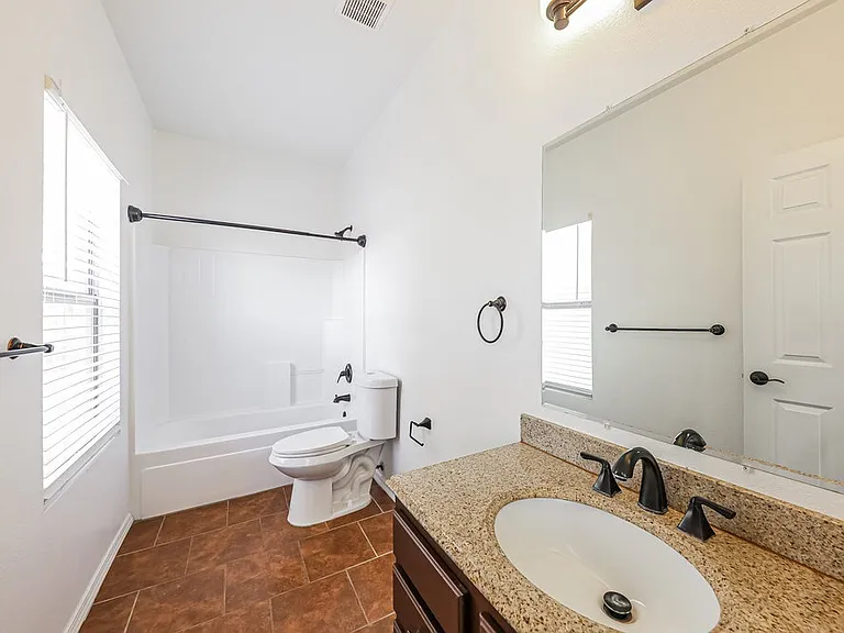 15316 W Cortez St — Photo 10