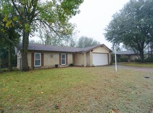 922 Harrington St, Cedar Hill, TX 75104