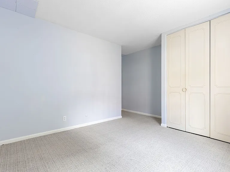 124 Lake Shore Rd #2A — Photo 11