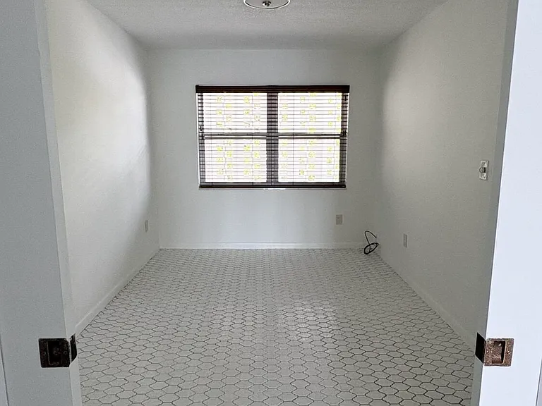 879 NE 195th St #227 — Photo 23