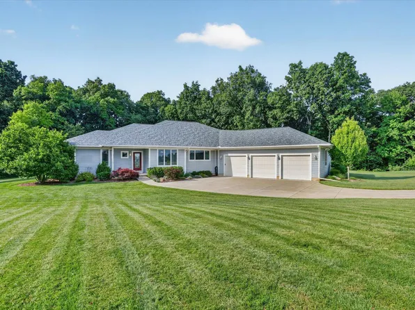 9348 Stoneview Ln, Whitmore Lake, MI 48189