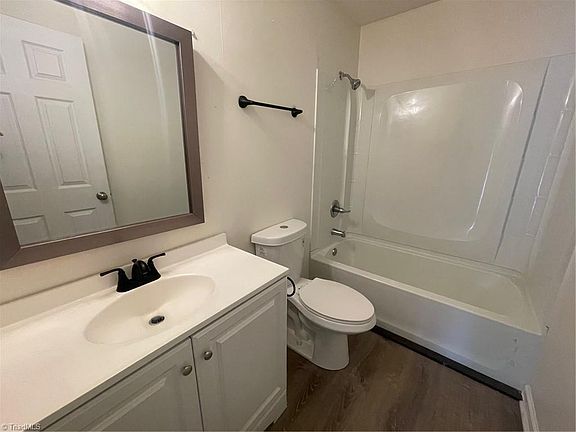 5th image of 1012 Watkins St