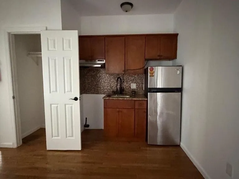 118 Bayard St — Photo 3