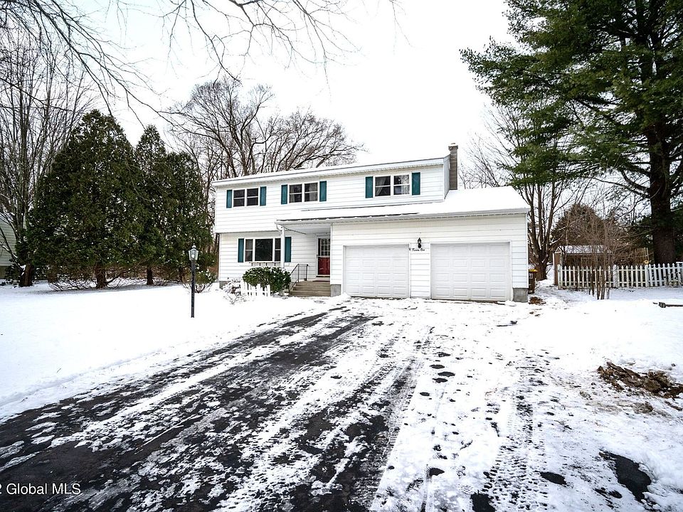 1st image of 21 Concord Dr