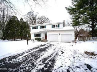 21 Concord Dr, Saratoga Springs, NY 12866